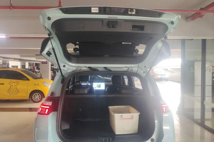 Used AION Y 2022 70 Intelligent Edition Lithium Iron Phosphate Trunk