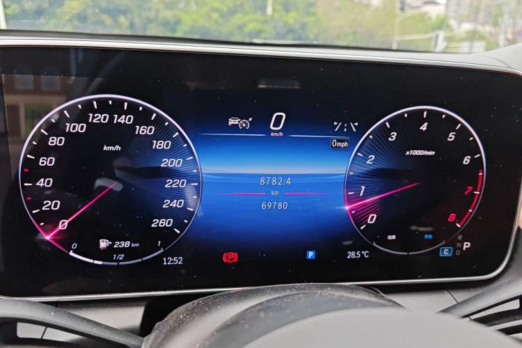 Used Mercedes-Benz GLC 2023 GLC 300 L 4MATIC Dynamic Edition 5-seater
