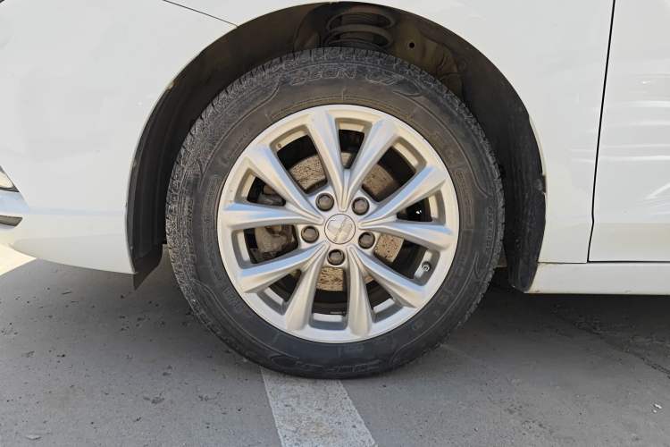 Used Roewe i5 2020 1.5L Automatic 4G Connected Linghao Edition