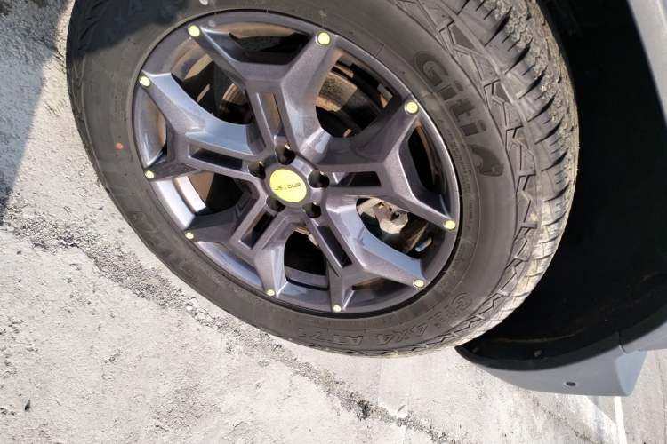 Used JETOUR Traveler 2023 2.0T All-Wheel Drive CrossPRO+ Right Front Wheel Hub