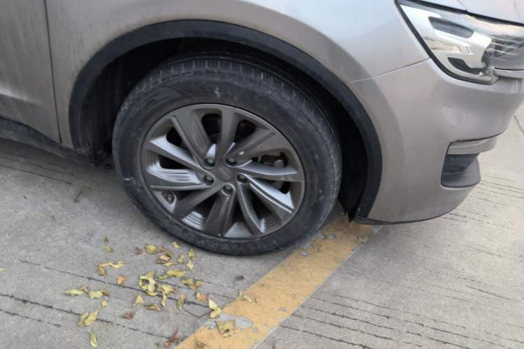 Used Geely Auto Jiajie New Energy 2021 ePro 1.5TD PHEV Luxurious Edition Right Front Wheel Hub