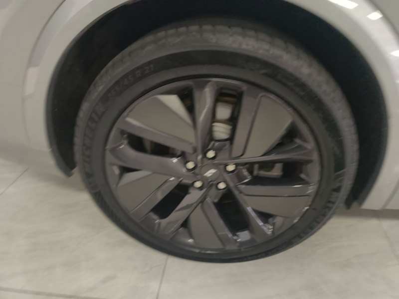 Used Li Auto L8 2023 Pro Model — 25