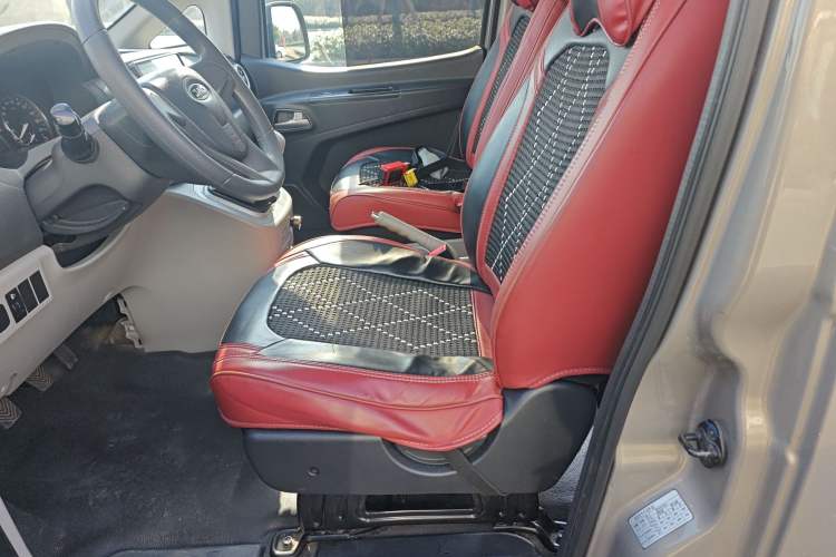 Used JAC Refine M3 2018 1.6L Express Edition 5-seater
