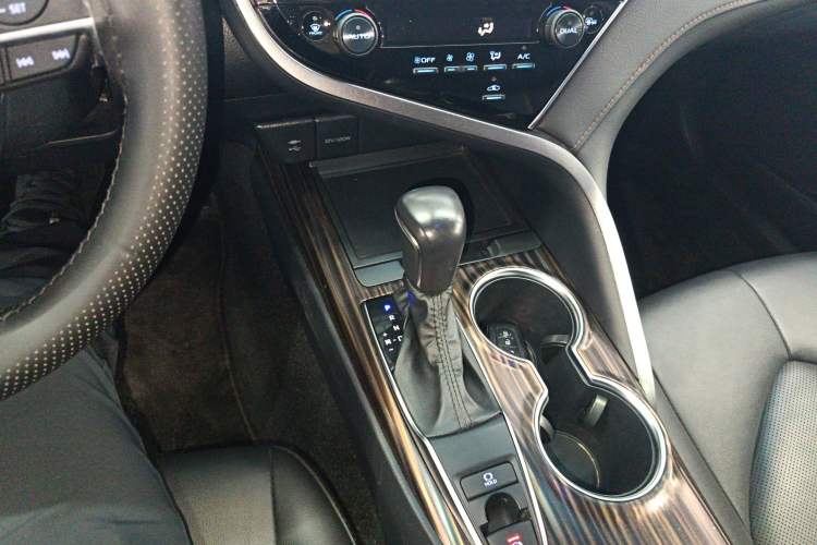 Used Toyota Camry 2019 2.0G Luxury Edition China VI Standard
