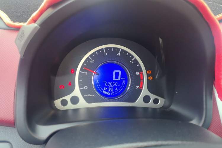 Used CHANGAN Benni 2015 1.4L IMT Sunroof Version China V Standard
