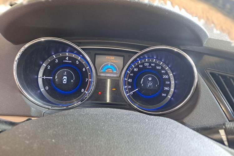 Used Hyundai Sonata 2011 2.0L Automatic Top-Grade Version