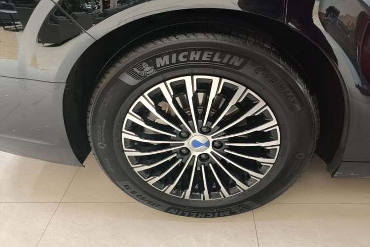 Used Denza D9 2024 DM-i 980 Four-Wheel Drive Prestige Model