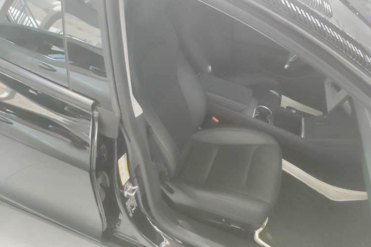 Used Tesla Model 3 2023 Rear-Wheel-Drive Version
