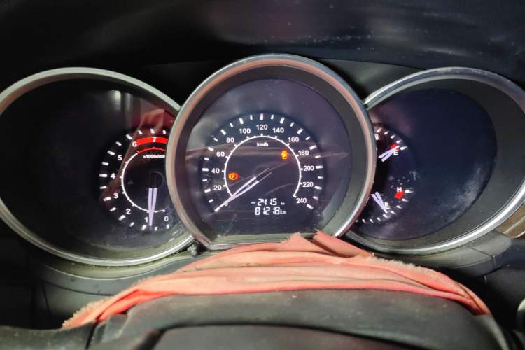 Used Zotye Z500 2015 1.5T Manual Luxury Model