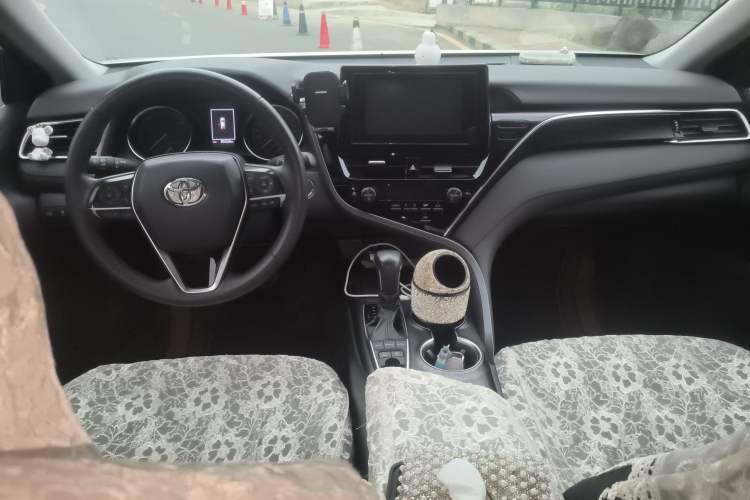 Used Toyota Camry 2021 Dual-Motor 2.5 HGVP Leading Edition Center Console