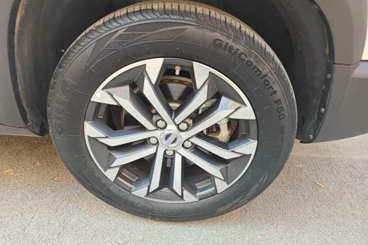 Used Haval DARGO 2021 2.0T DCT Two-Wheel Drive Chinese Mastiff Edition Right Front Wheel Hub