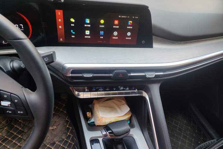 Used CHANGAN CS35PLUS 2022 Blue Whale NE 1.4T DCT Prestige Model