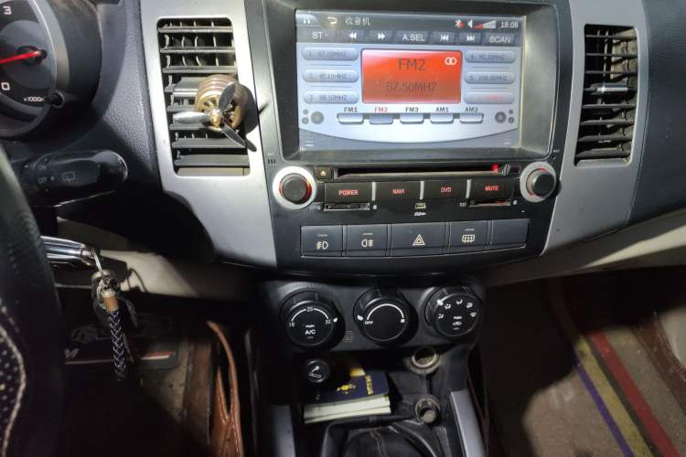 Used Land X8 2012 Explore Edition 2.0L Urban Pioneer Version Audio And AC Panel