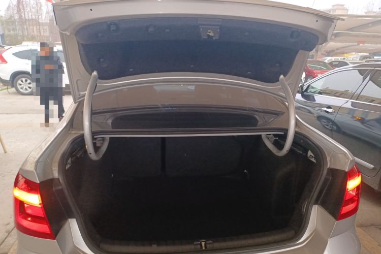 Used Volkswagen Bora 2014 1.6L Automatic Comfort Model Trunk