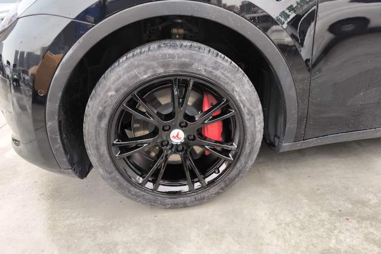 Used Tesla Model Y 2023 Rear-Wheel-Drive Version Left Front Wheel Hub