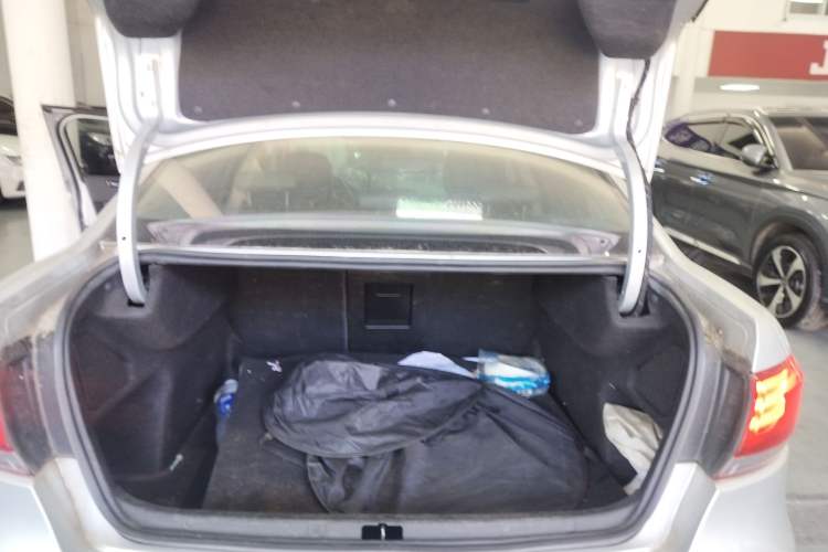 Used Qoros 3 2014 Sedan 1.6T Automatic ZhiZhen Model