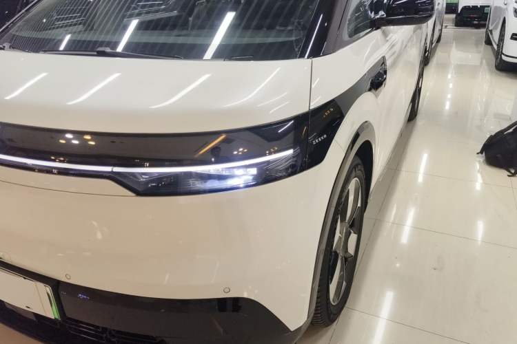 Used Zeekr MIX 2025 Intelligent Driving Version

