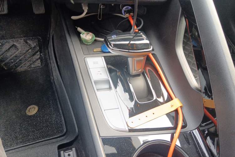 Used Hyundai Elantra 2023 1.5L CVT LUX Prestige Edition Gear Lever