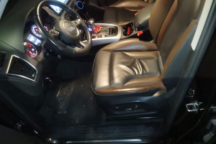 Used Audi Q5 2017 Plus 40 TFSI Technology Model