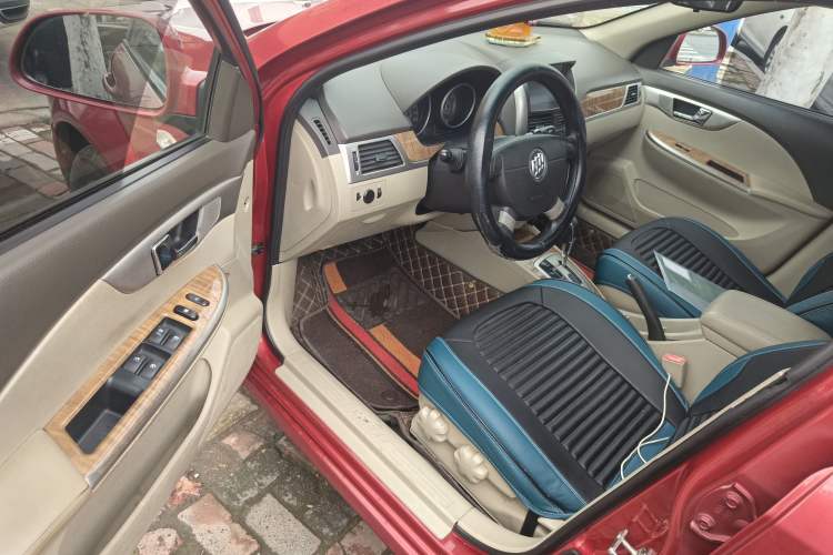 Used Buick Excelle 2015 1.5L Automatic Classic Model
