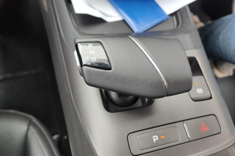 Used CHANGAN Eado DD 2023 Blue Whale NE 1.5T GDI DCT Luxury Edition Gear Lever