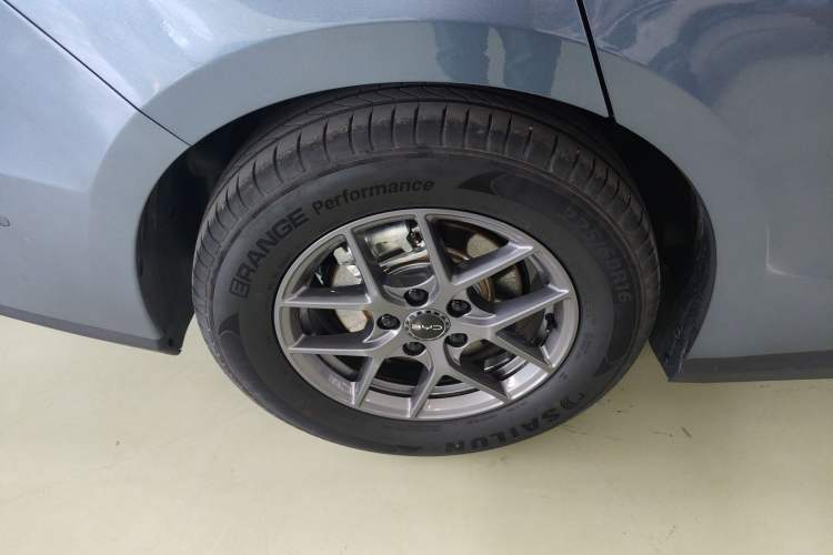 Used BYD Seal 06 New Energy 2025 DM-i Smart Drive 80KM Luxury Model Right Rear Wheel Hub