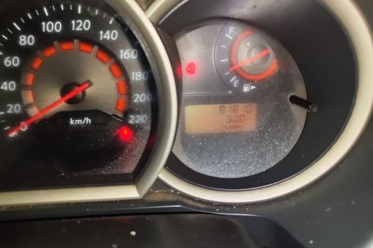 Used Nissan Sylphy 2012 Classic 1.6XE Manual Comfort Edition Odometer Close Up