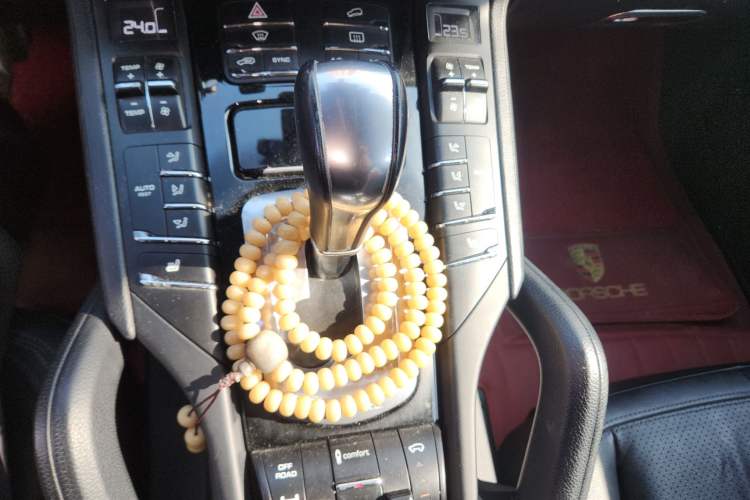 Used Porsche Cayenne 2016 Cayenne Platinum Edition 3.0T