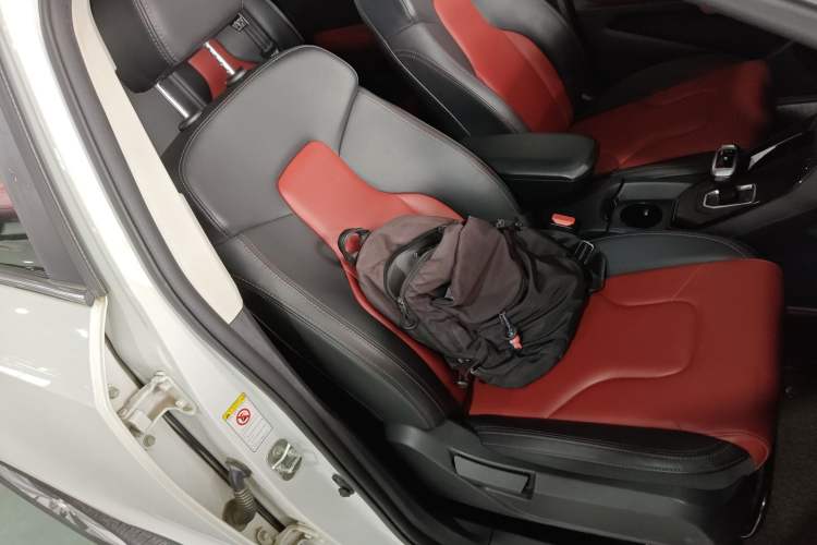 Used Haval H2s 2017 Blue Label 1.5T Dual-Clutch Luxury Model