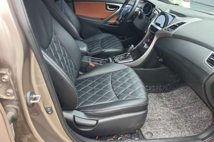 Used Hyundai Elantra (5th Generation / Langdong) 2015 1.6L Automatic Leading Model Right Front Seat