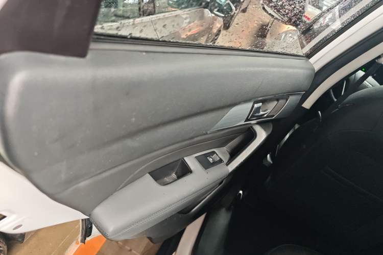 Used Haval H2 2018 1.5T Dual-Clutch Two-Wheel Drive Fashion Model China VI Standard