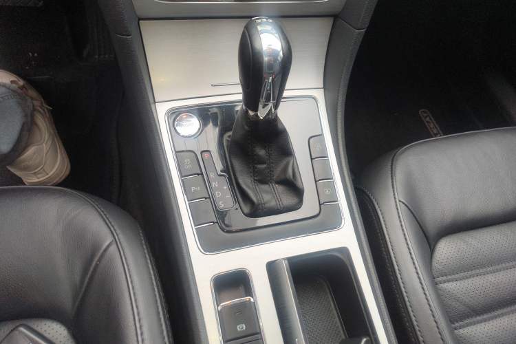 Used Volkswagen Passat 2013 1.8TSI DSG Prestige Edition Gear Lever