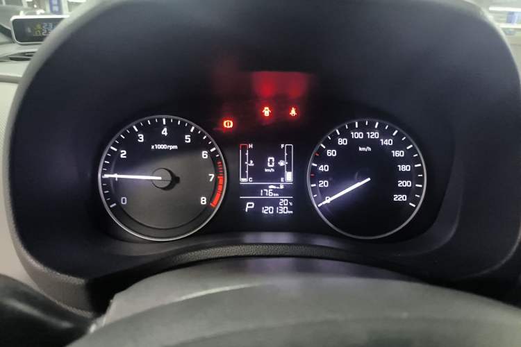 Used Hyundai ix25 2015 1.6L Automatic Two-Wheel Drive Smart GLS Trim
