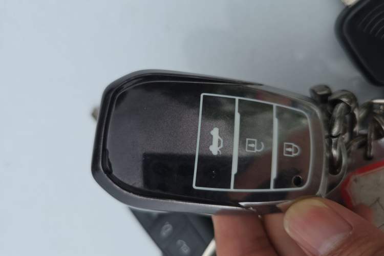 Used Toyota Levin 2019 185T CVT Luxury Edition China V Standard Vehicle Key
