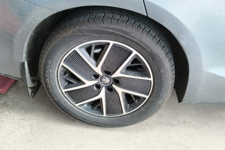 Used BYD Qin L 2025 DM-i Smart Drive 120KM Superior Model
