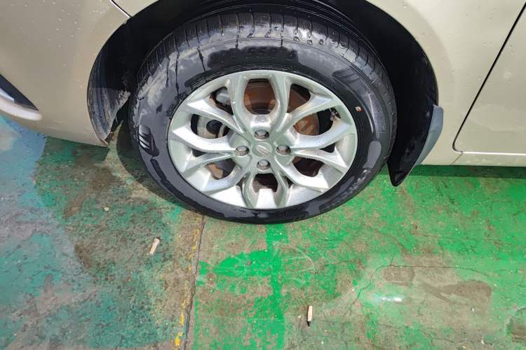 Used Geely Auto Vision 2018 1.5L Manual Happiness Edition Left Front Wheel Hub