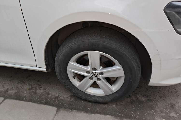 Used Volkswagen Bora 2013 1.6L Manual Fashion Edition
