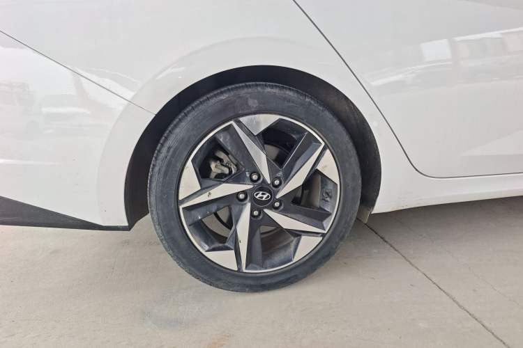 Used Hyundai Elantra 2021 1.5L CVT LUX Prestige Edition Right Rear Wheel Hub