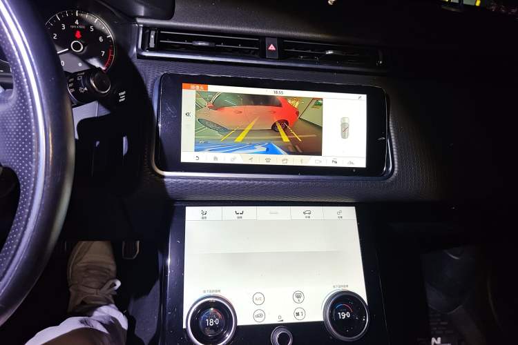 Used Land Rover Range Velar 2019 250 PS R-DYNAMIC S Audio And AC Panel