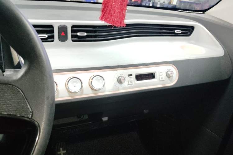 Used Wuling Hongguang MINIEV 2021 Macaron Premium Model – Lithium Iron Phosphate