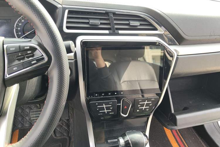 Used Haima S5 Youth Edition 2018 1.6L CVT Flagship Model
