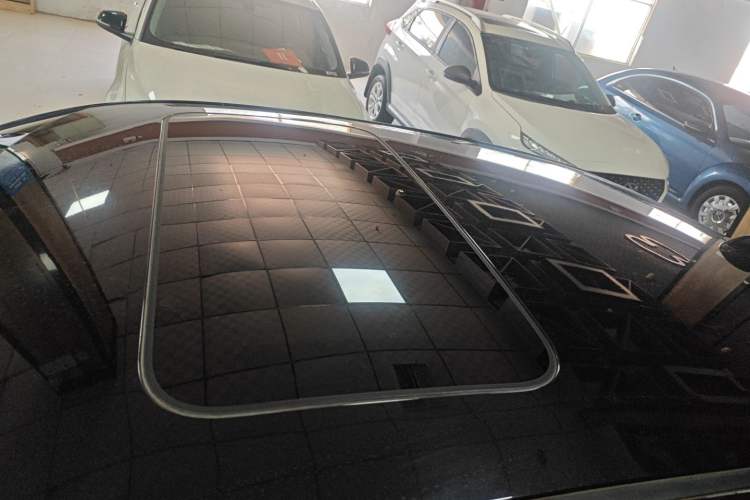 Used Dongfeng Aeolus Yixuan 2022 230T Automatic Adaptive-Beam Knight Edition
