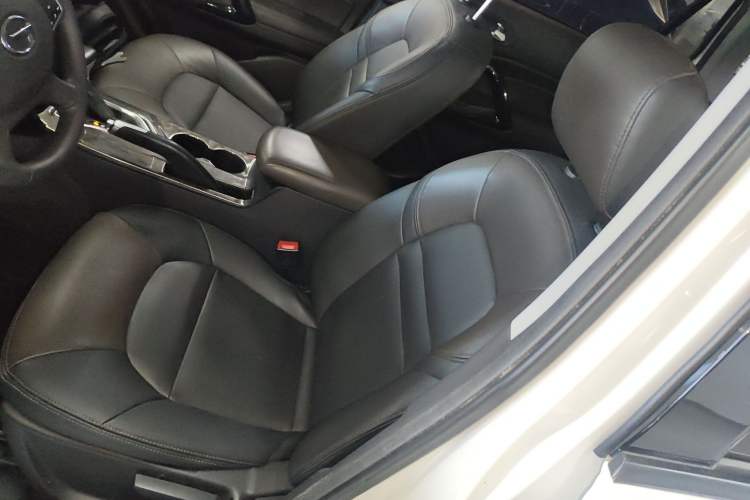 Used GAC Trumpchi GS4 2017 200T G-DCT Two-Wheel Drive Elite Edition
