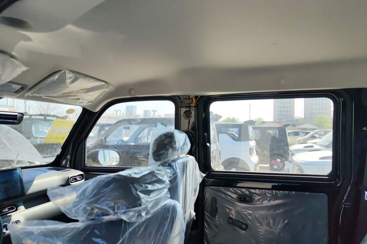 Used Wuling Zhiguang New Energy 2025 Model 305km Ambitious Edition Headliner