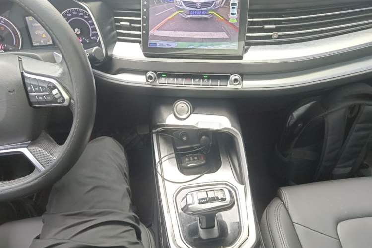 Used Haval H6 2017 Red Label 2.0T Automatic Two-Wheel Drive ZhiShang Model