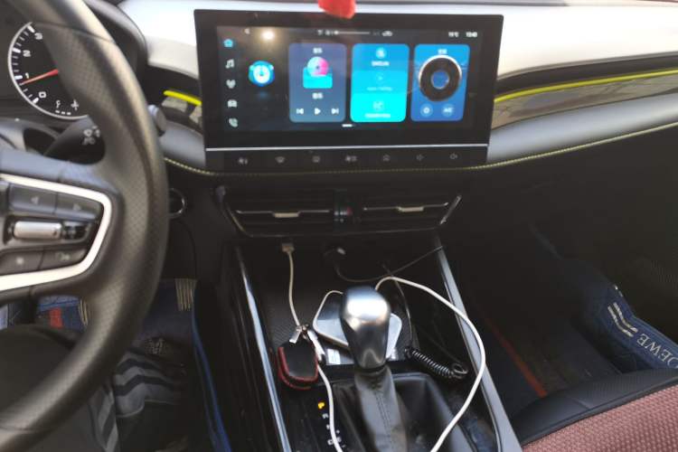 Used Roewe i5 2021 1.5L CVT Black Gold Edition