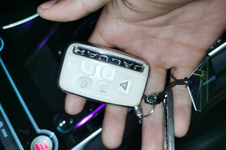 Used Jaguar XEL 2019 2.0T 200 PS Deluxe Edition