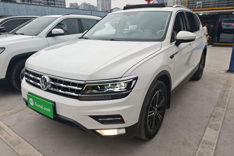 Used Volkswagen Tiguan L 2018 380TSI Automatic All-Wheel Drive Luxury Edition