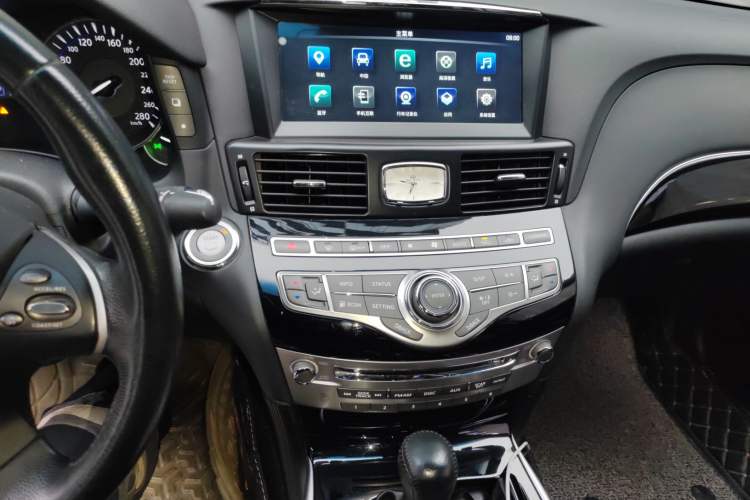 Used Infiniti Q70 2017 Q70L 2.5L Elite Edition Audio And AC Panel