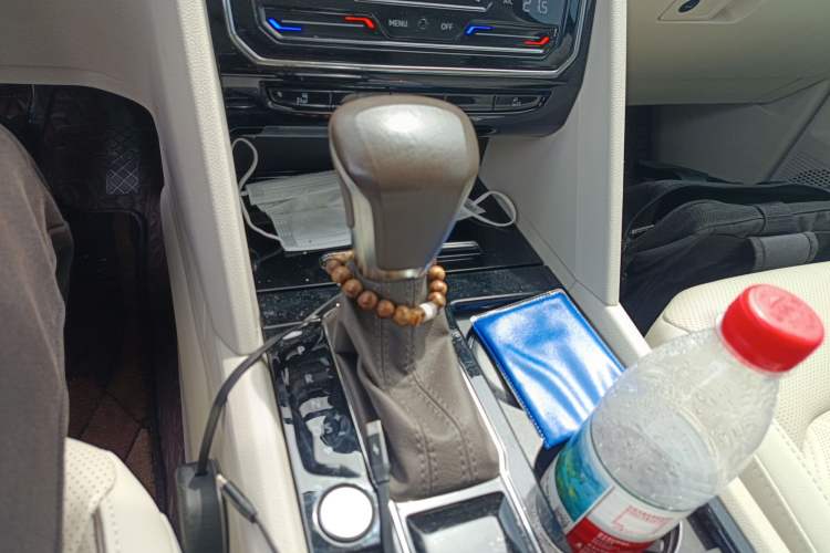 Used Volkswagen Viloran 2020 380TSI Prestige Edition Gear Lever